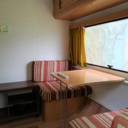 Κάμπινγκ Caravan